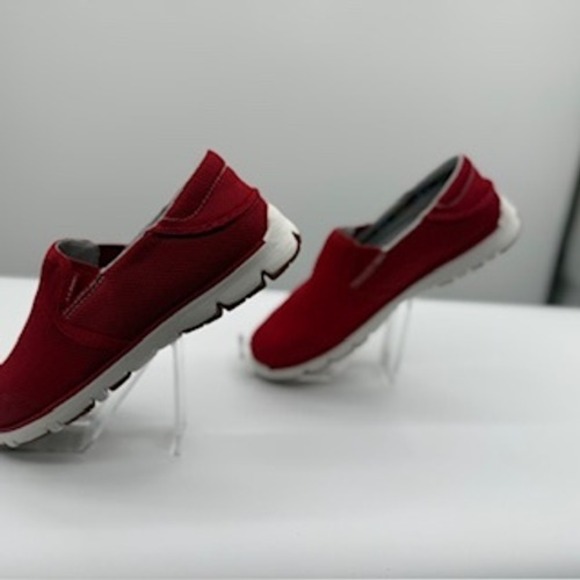 LL Bean Womens Red Mesh Slip On Sneakers Nautical Flag Trim 296817 Size 8.5 M - Picture 4 of 8